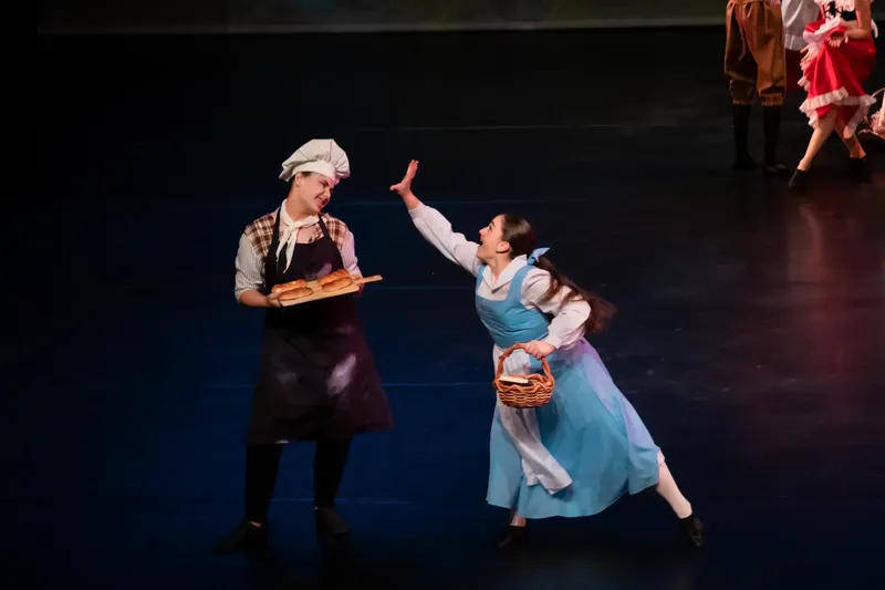 Musical Theatre Performance In An Orleans Dance Studio